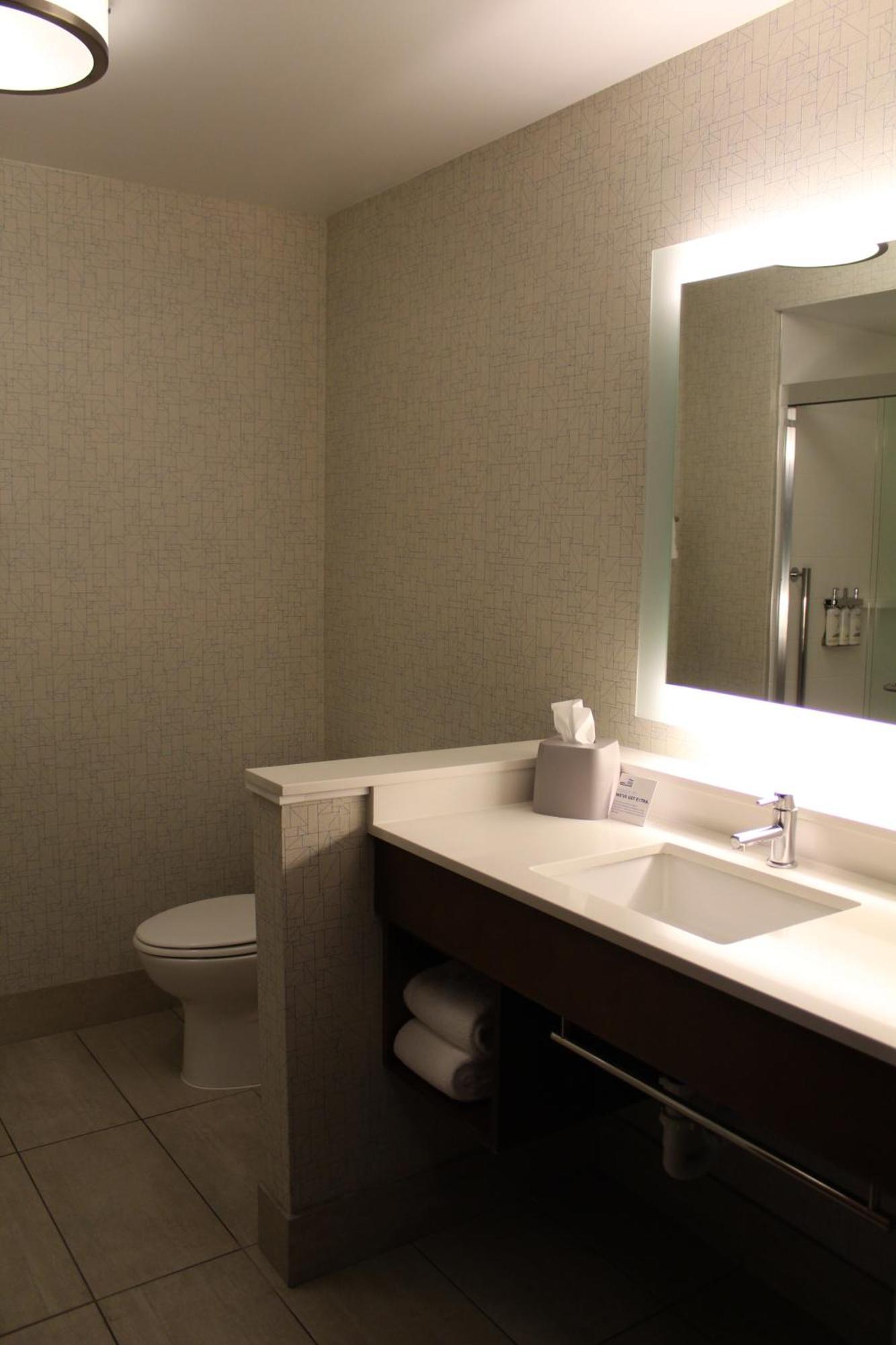 Hotel Express & - By Ihg 3*